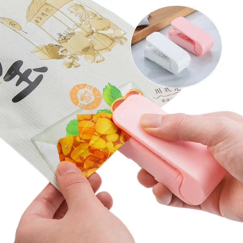1PC Mini Heat Bag Packaging Sealer Portable Plastic Bag Clip Sealing Machine Food Storage Seal Snack Sealing Kitchen Gadgets